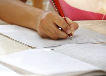 МОН публикува теста и верните отговори от НВО по математика в VII клас