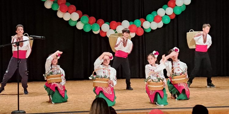 Българското неделно училище в Женева чества 40-годишен юбилей