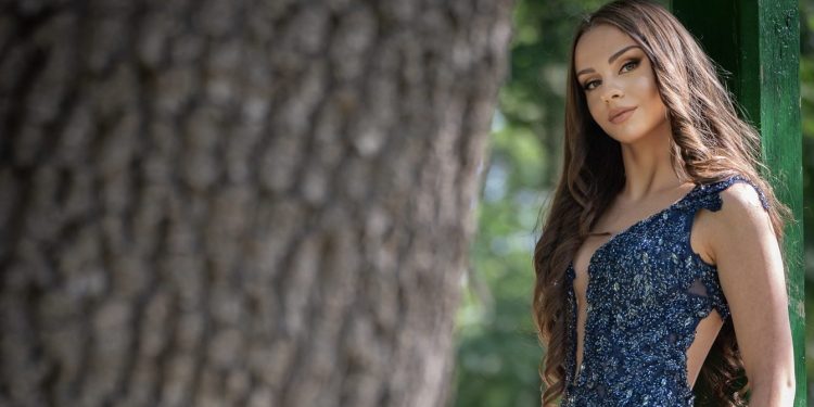 Най-красивата абитуриентка за 2024 г. Рая Методиева: Моето поколение е амбициозно