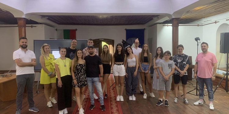 Фотоакадемия открива нови таланти