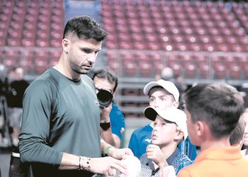 Сбъдната мечта: Деца играха с Григор и Ноле в София