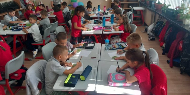 Модно дюкянче и забавна химия на открито