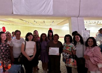 Средното училище за ученици с увреден слух „Проф. д-р Дечо Денев“ с отличие за развитието на кохлеарната имплантация в България