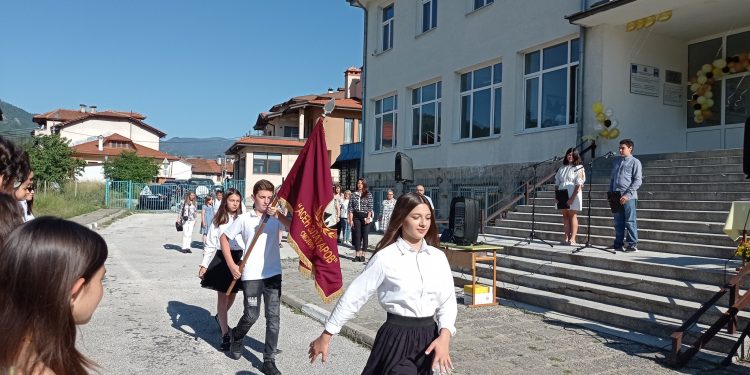 Който успее тук, ще успее навсякъде