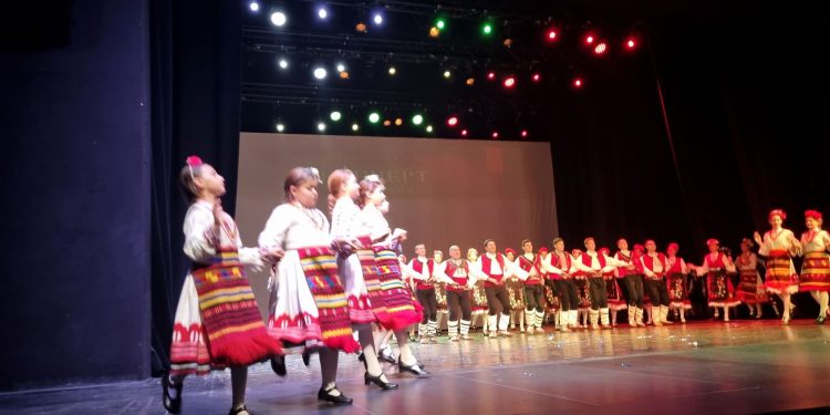 Училище на шампиони и таланти