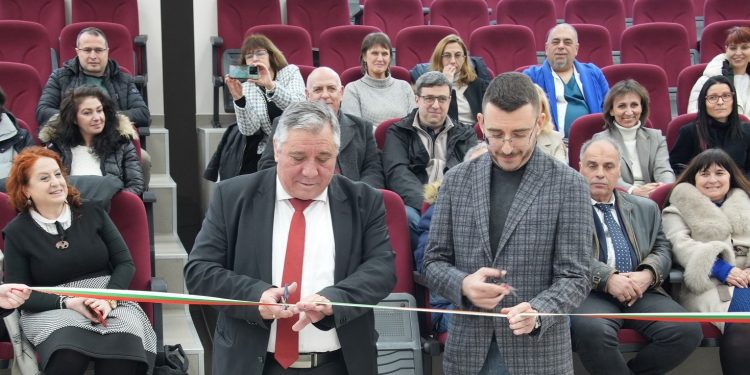 Медицинският факултет при Тракийския университет с нова мултифункционална зала