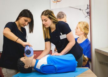 Държавата с мерки за приема във висши училища