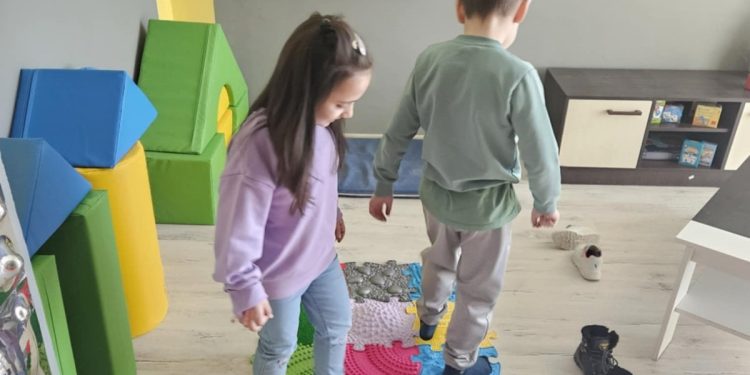 309 училища изграждат нови кабинети за работа с деца със специални потребности