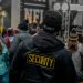 Бизнесът предлага да създаде ръководство за охранители в училища