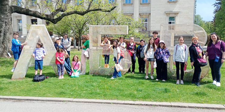 Ученици от неделни училища в чужбина преминаха по образователни маршрути в България