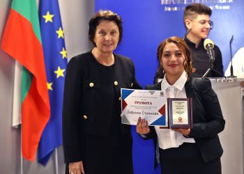 Да помагаш с отворено сърце, без да очакваш нещо в замяна