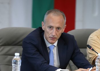 Нова структура на училищното образование най-рано след две години