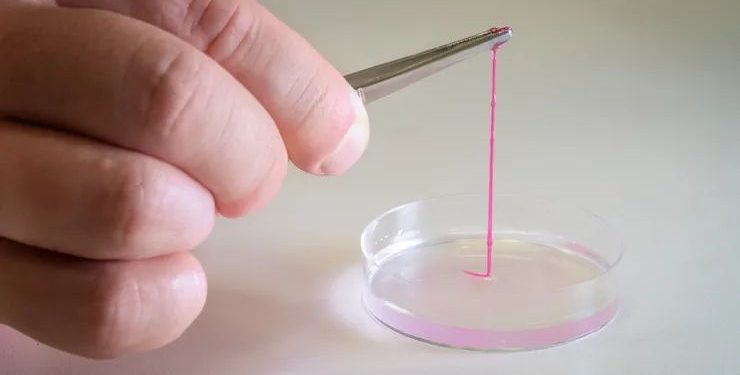 Учени са разработили „кожа в спринцовка“