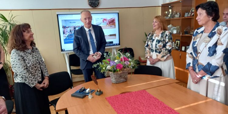 Министър Вълчев представи новия началник на Регионалното управление на образованието – София-град