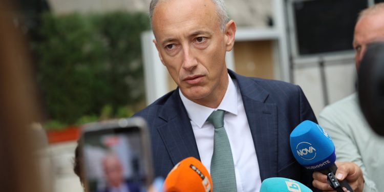 Информационни табла в училищата по повод въвеждането на еврото