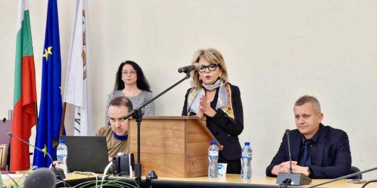 Зам.-министър Наталия Михалевска участва в научна конференция за развитието на лингвистиката