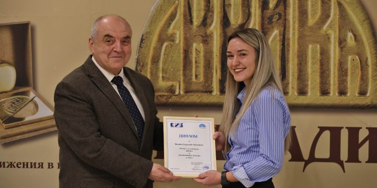 Селективността е „светият граал“ в онкологичните терапии, вярва д-р Моника Мутовска, която получи отличието за млад учен на Фондация „Еврика“