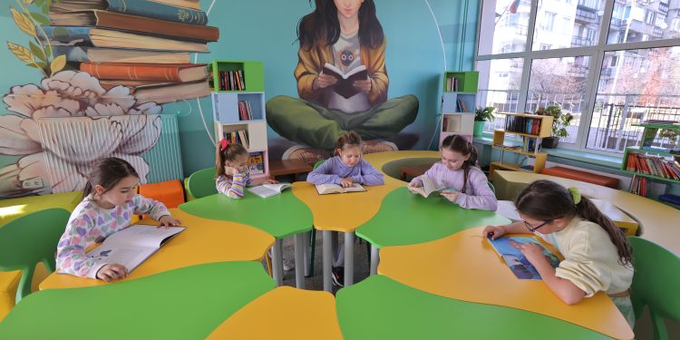 Столична община разширява програми за деца и ученици