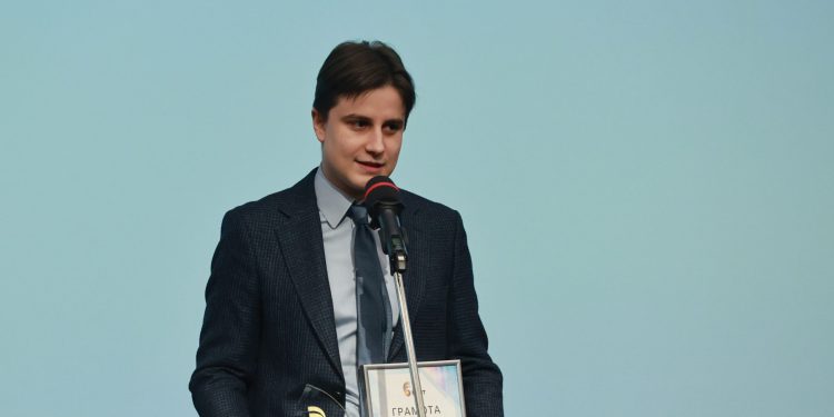 Илиян Йорданов, ръководител на националния отбор по информатика: Успехът ни на Международната олимпиада през 2025 г. е кулминация на усилията ни