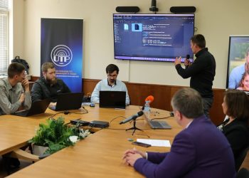 Първата в България интегрирана образователна програма с киберполигон бе представена във Висшето училище по телекомуникации и пощи