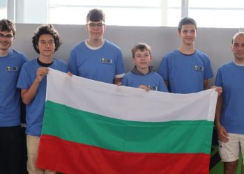 Четири медала за младите информатици