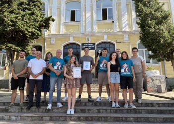 СУ „Васил Левски“ в Карлово съчетава високи общообразователни резултати, модерна STEM среда и богата извънкласна дейност