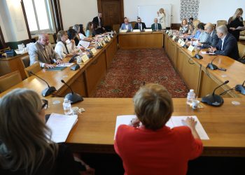 Промените в ЗВО минаха на второ четене в комисия
