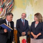 Трябва да се насърчава всеки контакт с литературата, заяви министър Георги Вълчев на събитие в с. Челопек – първото българско село на книгата